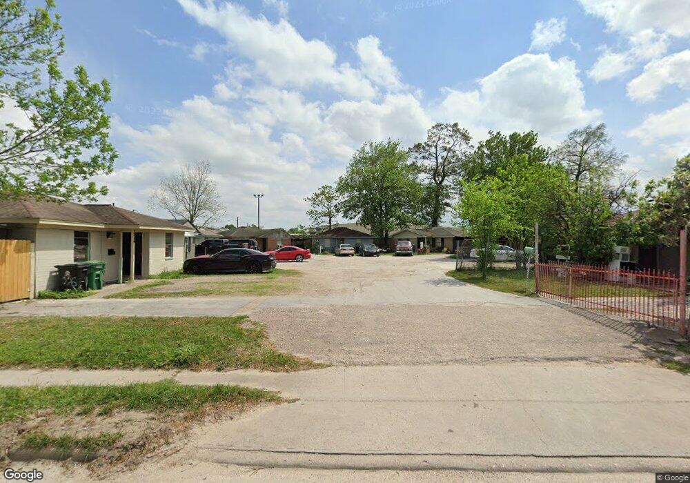 1218 Tidwell Rd, Houston, TX 77022 - photo 1