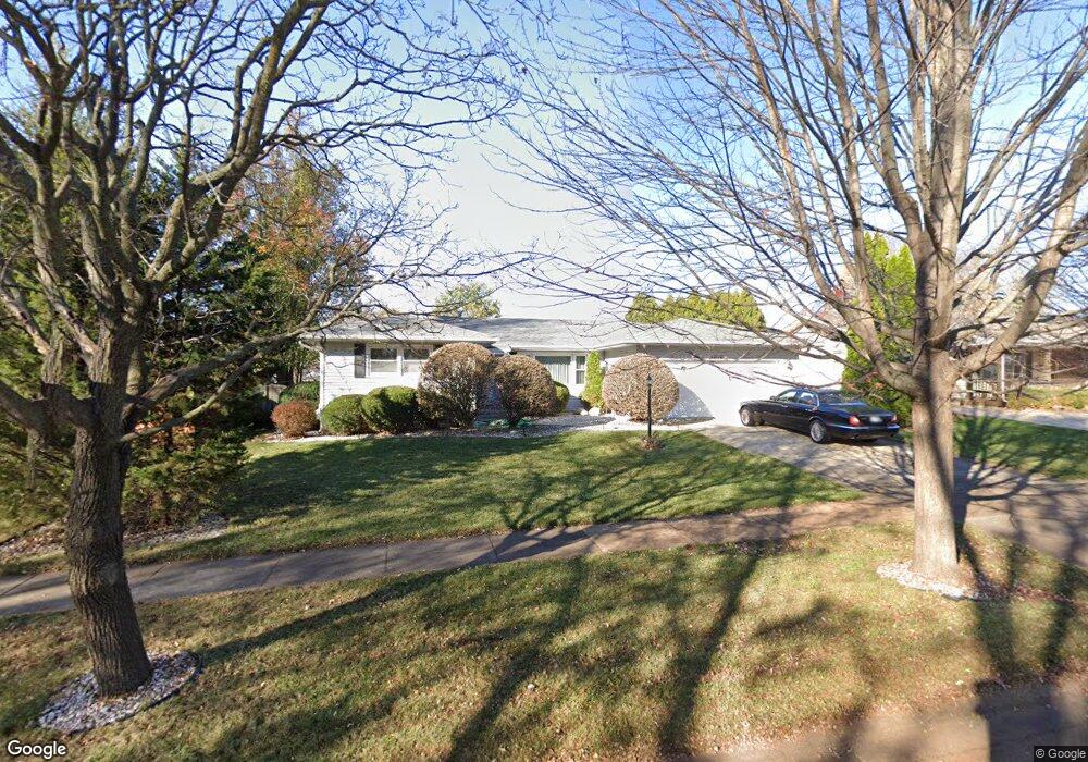 1050 Laurel Dr, Aurora, IL 60506 - photo 1