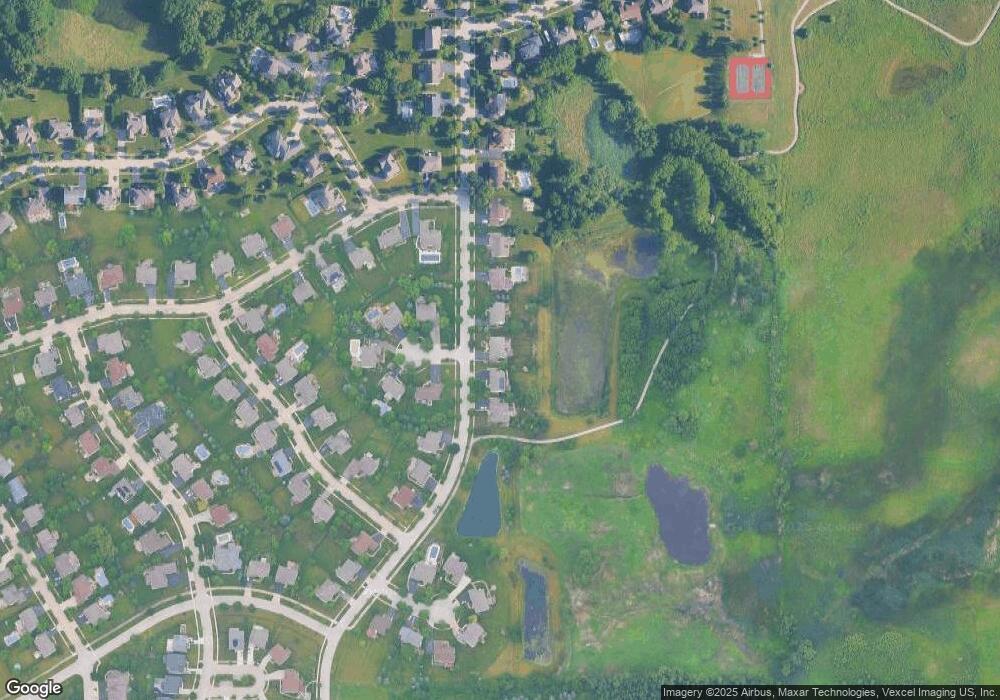 1011 Par Dr, Algonquin, IL 60102 - photo 1