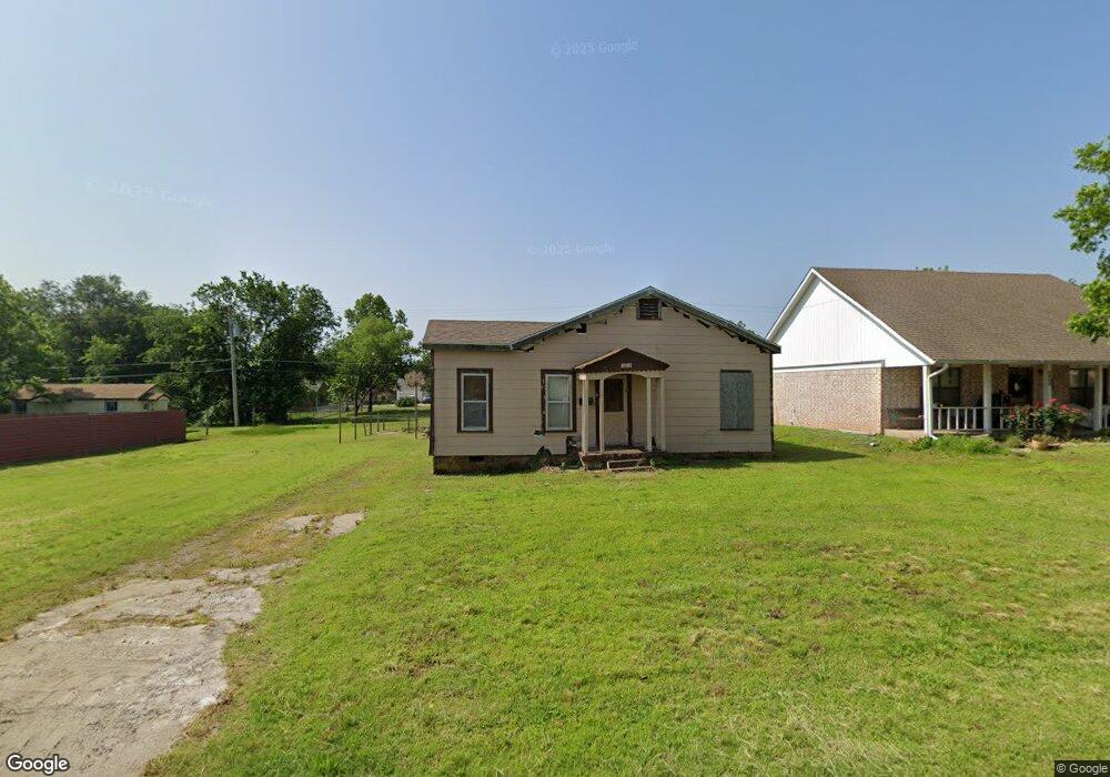 1123 E 2nd St, Cushing, OK 74023 - photo 1