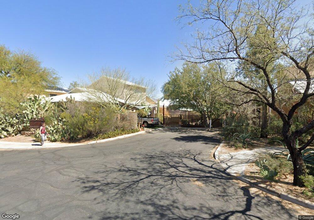 521 E Roger Rd, Tucson, AZ 85705 - photo 1