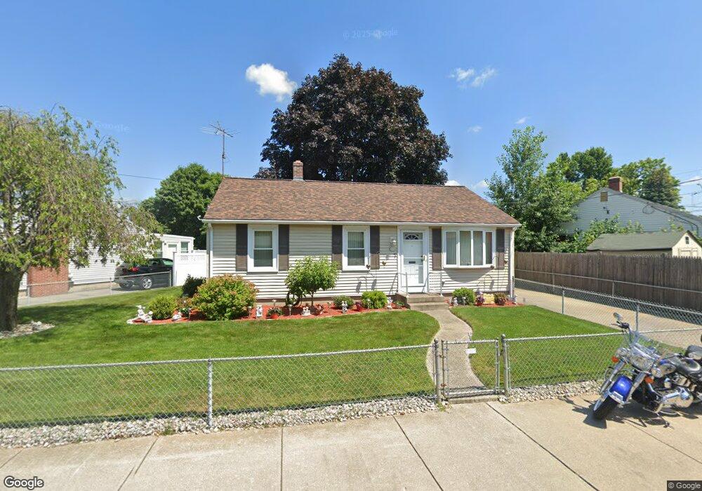 7 Elmcrest Dr, Pawtucket, RI 02861 - photo 1