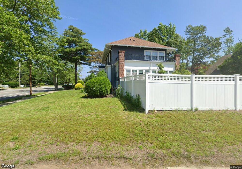 1144 Narrangansett Blvd, Cranston, RI 02905 - photo 1