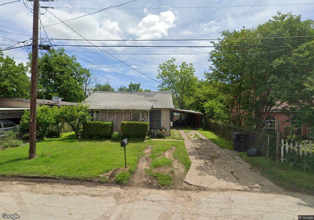 310 Evans St, Cleburne, TX 76031 - photo 1