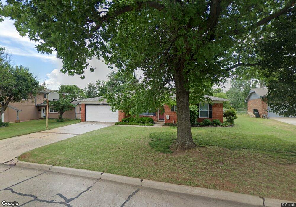 6524 N Grove Ave, Warr Acres, OK 73132 - photo 1