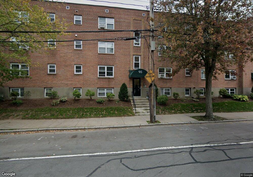 95 Chestnut St unit 2, Brookline, MA 02445 - photo 1