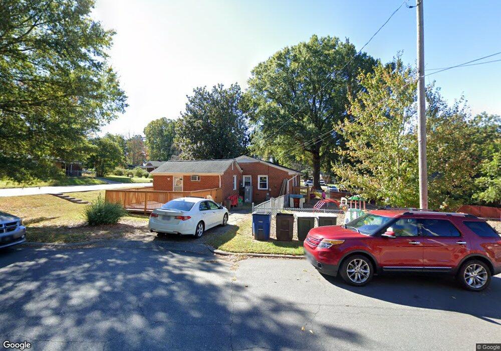 437 Hillcrest Dr, Statesville, NC 28677 - photo 1