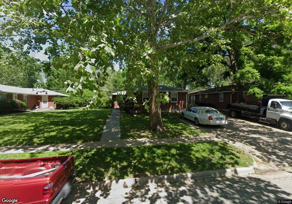 2944 SW Randolph Ave, Topeka, KS 66611 - photo 1