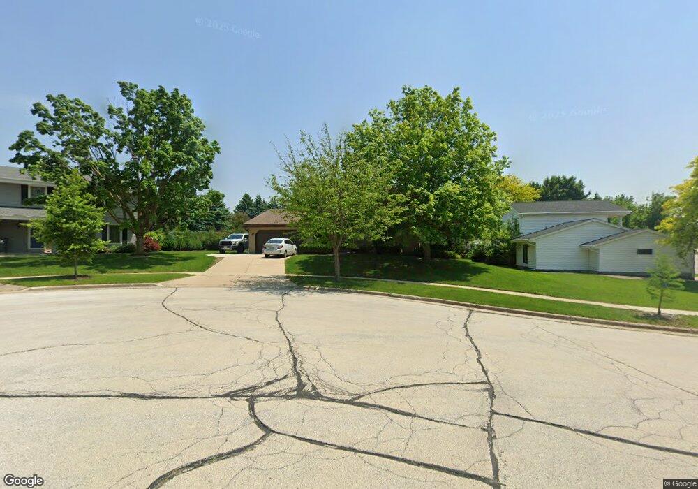 1705 Robin Ct, Waukesha, WI 53186 - photo 1