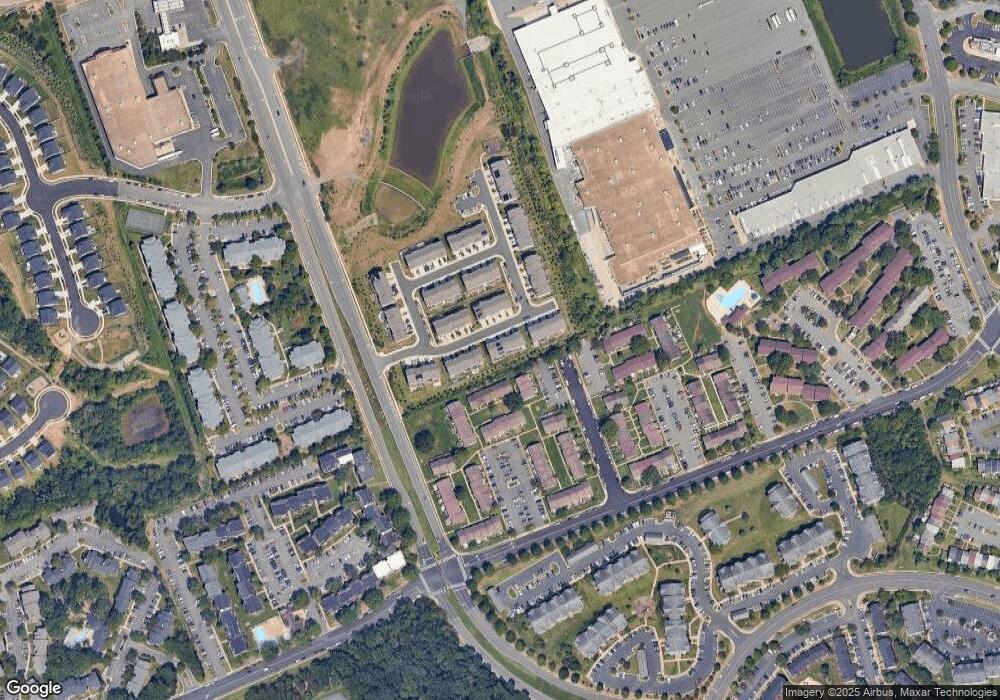 11021 Blackburn Cove Ln, Manassas, VA 20109 - photo 1