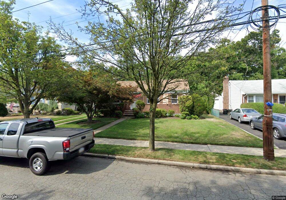 38 Dolores Place, Malverne, NY 11565 - photo 1