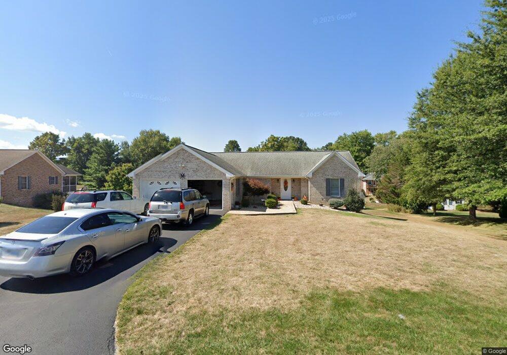 85 Gloucester Rd, Stuarts Draft, VA 24477 - photo 1