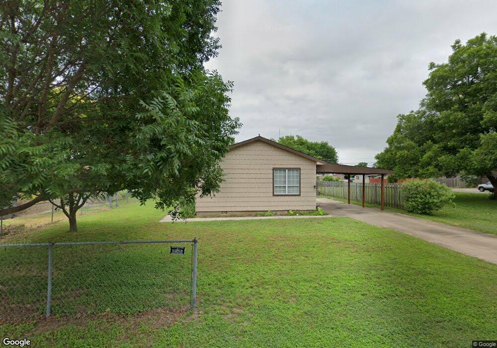 1412 9th Ave NW, Ardmore, OK 73401 - photo 1