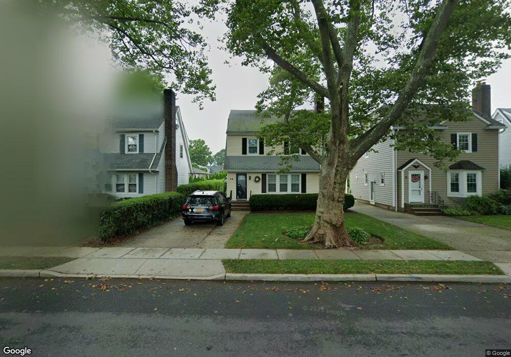 39 Cambridge Ave, Garden City, NY 11530 - photo 1