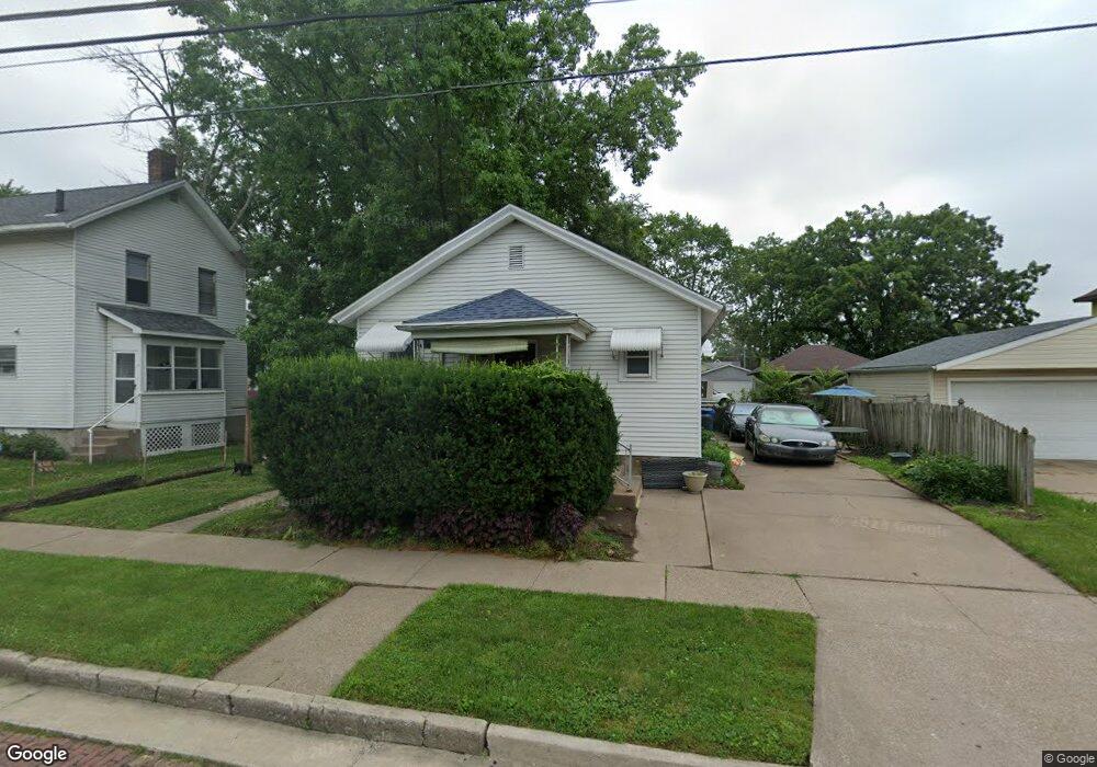 1515 Scott St, Davenport, IA 52803 - photo 1