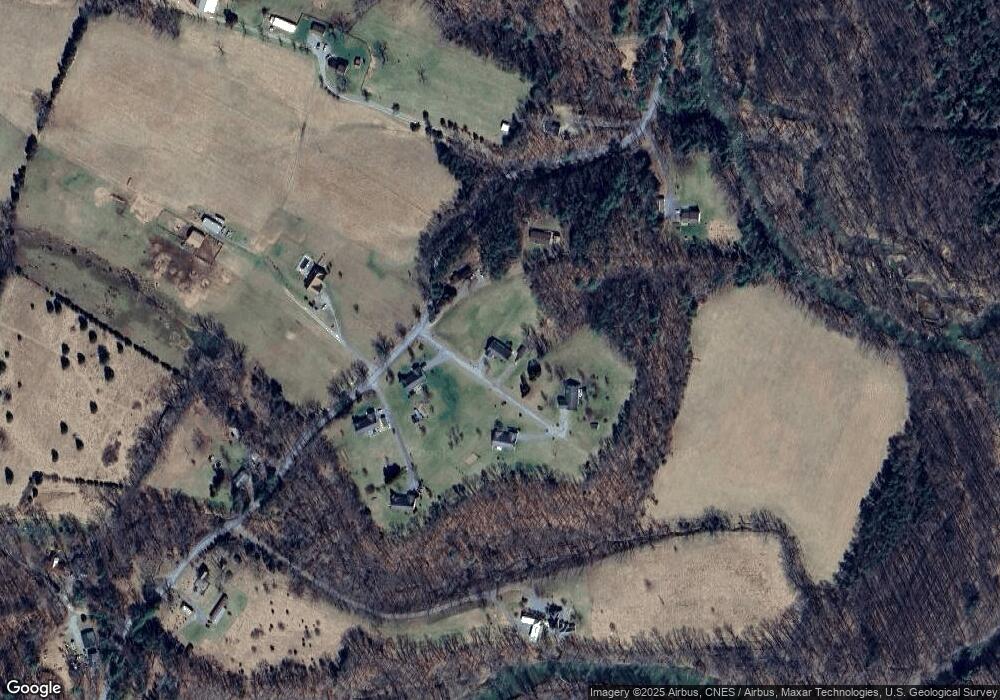 55 Flosway Ln, Berkeley Springs, WV 25411 - photo 1