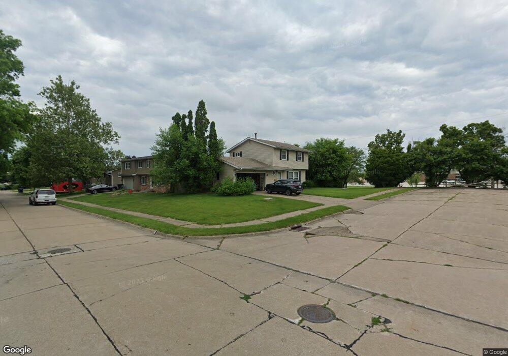 4417 N Main St, Davenport, IA 52806 - photo 1