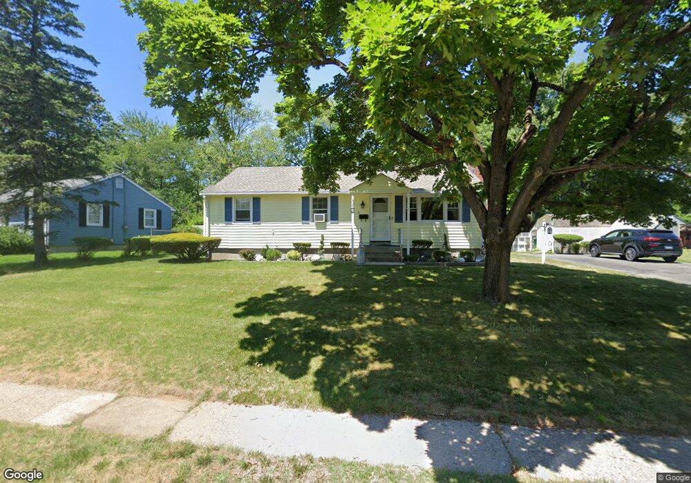 10 Forest Ln, Bloomfield, CT 06002 - photo 1