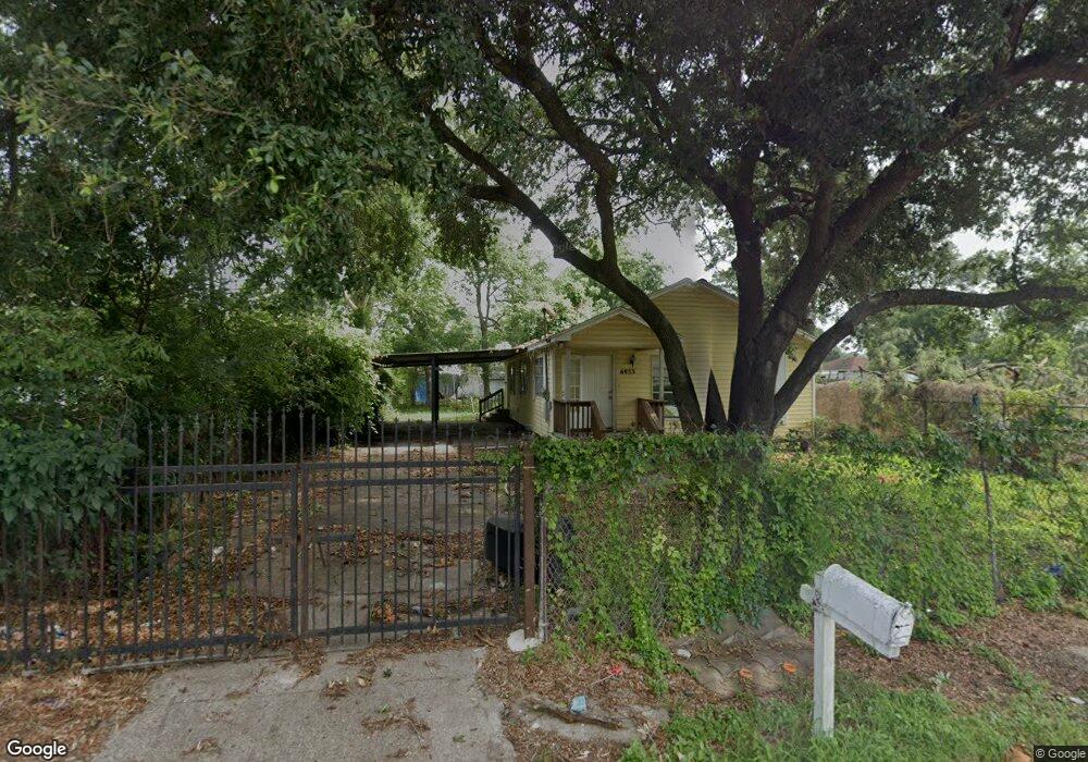 6933 Weaver Rd, Houston, TX 77028 - photo 1