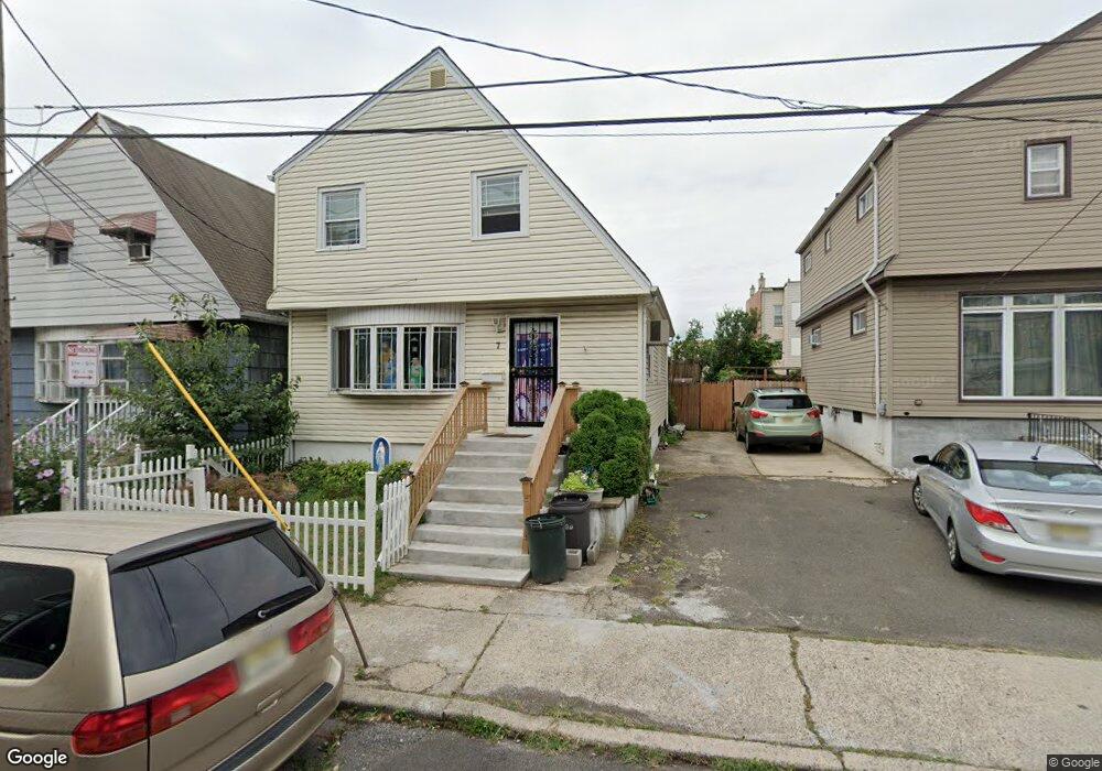 7 Murylu Dr, Jersey City, NJ 07305 - photo 1