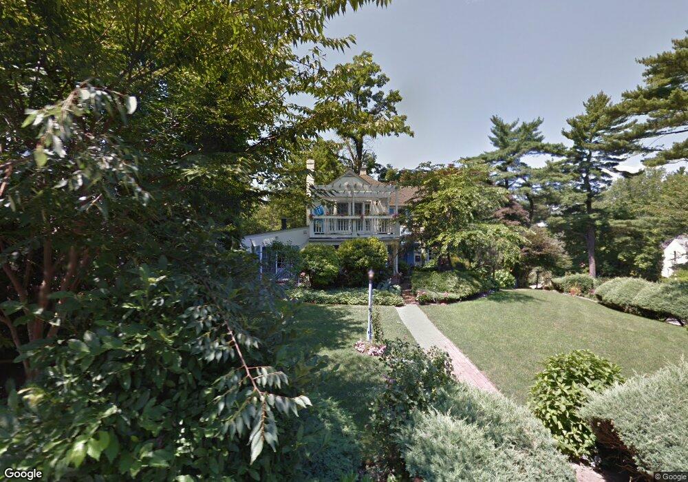 3 Vanderbilt Rd, Manhasset, NY 11030 - photo 1