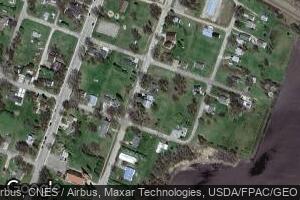 306 3rd St S, de Graff, MN 56271