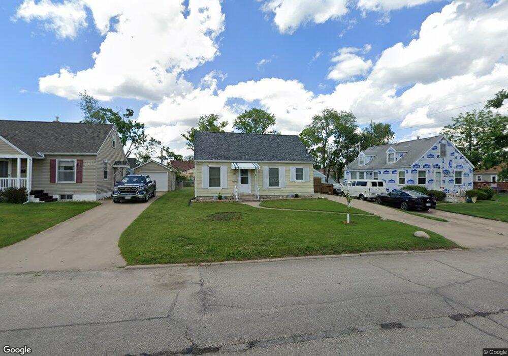 1814 8th Ave SW, Cedar Rapids, IA 52404 - photo 1