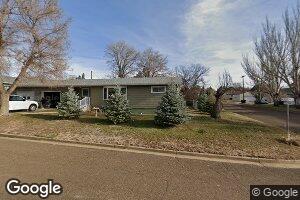 500 4th St N, Hettinger, ND 58639