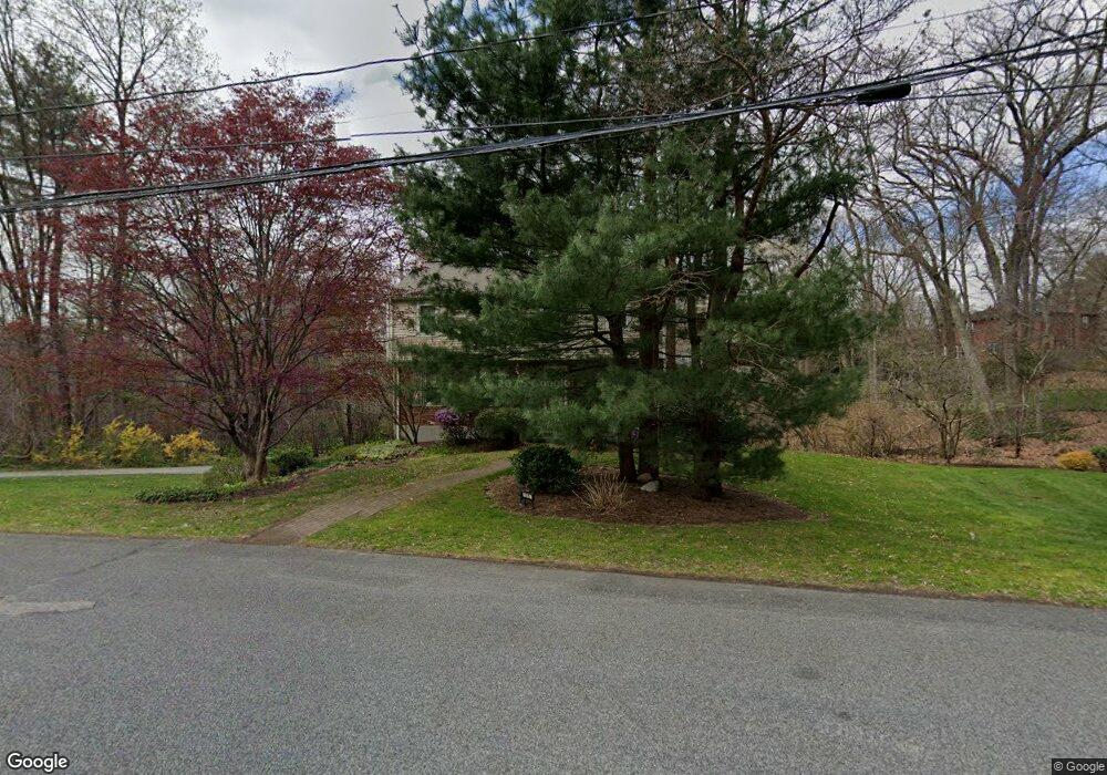 11 Bacon Rd, Framingham, MA 01701 - photo 1