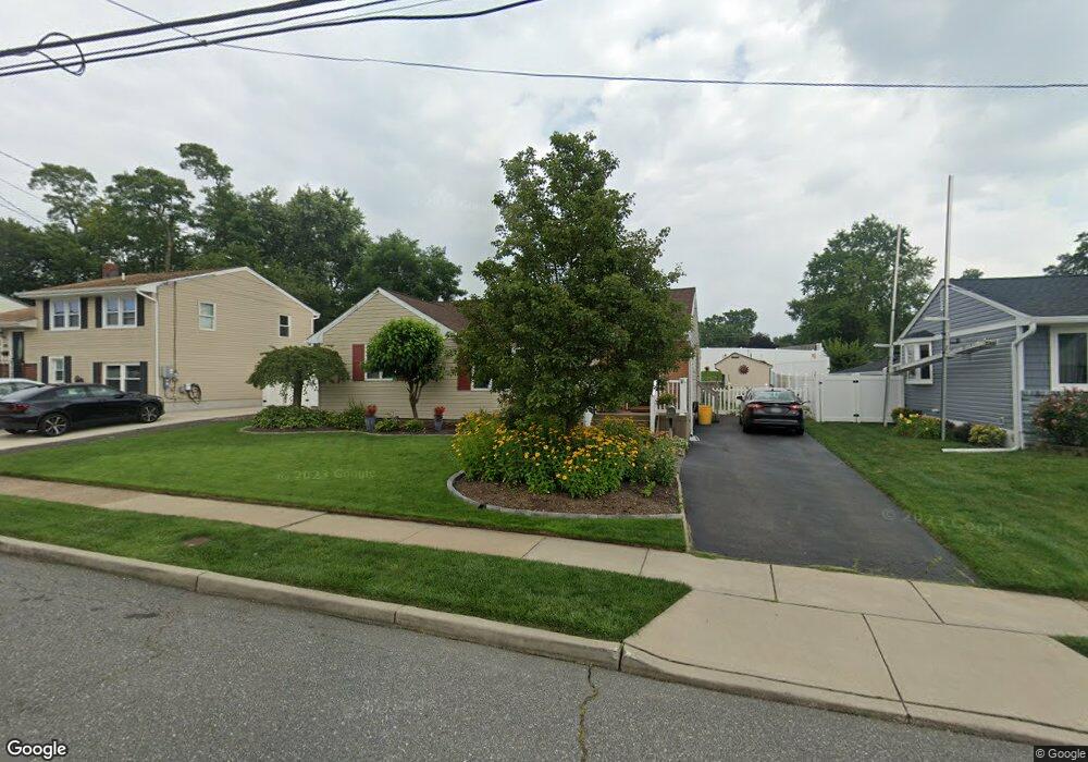 204 Hendrickson Ave, Beverly, NJ 08010 - photo 1