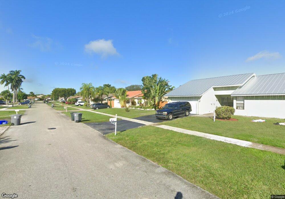 9667 Oregon Rd, Boca Raton, FL 33434 - photo 1