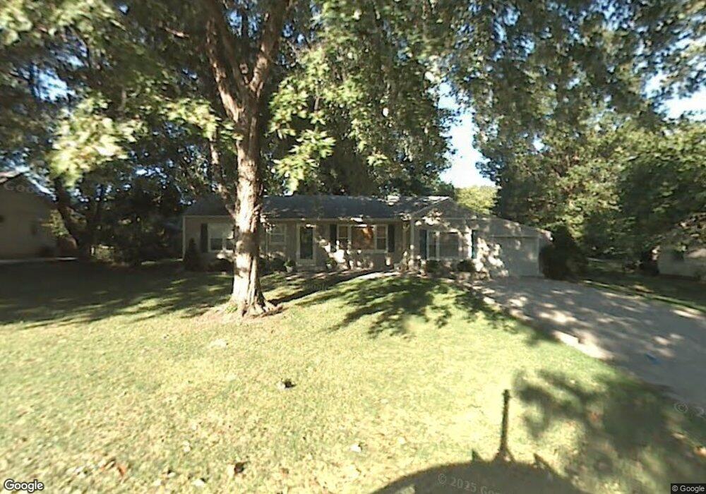 6744 Larsen Ln, Shawnee, KS 66203 - photo 1