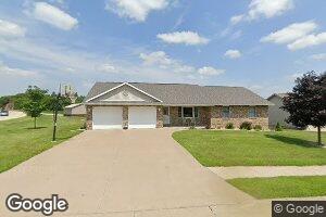 650 Crown Line Dr, Epworth, IA 52045