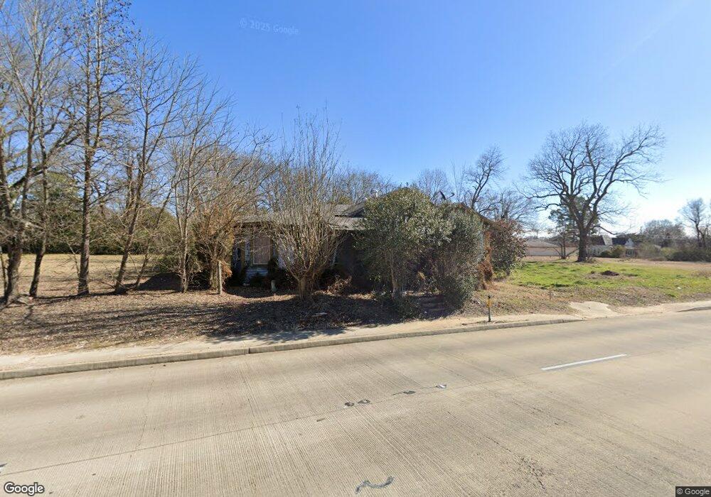 1109 S Lake Dr, Texarkana, TX 75501 - photo 1