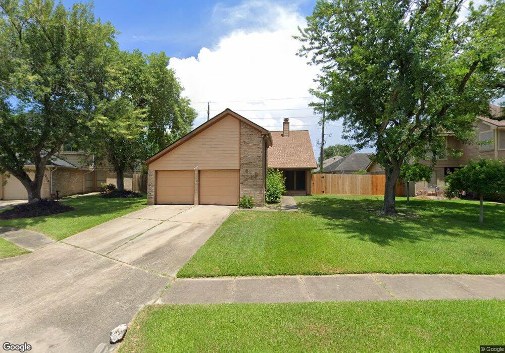 8910 Scenic Green Dr, Houston, TX 77088 - photo 1