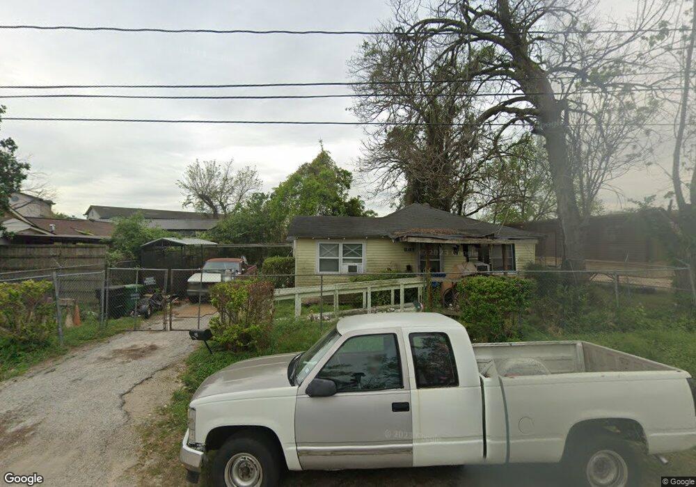 841 Lucky St, Houston, TX 77088 - photo 1