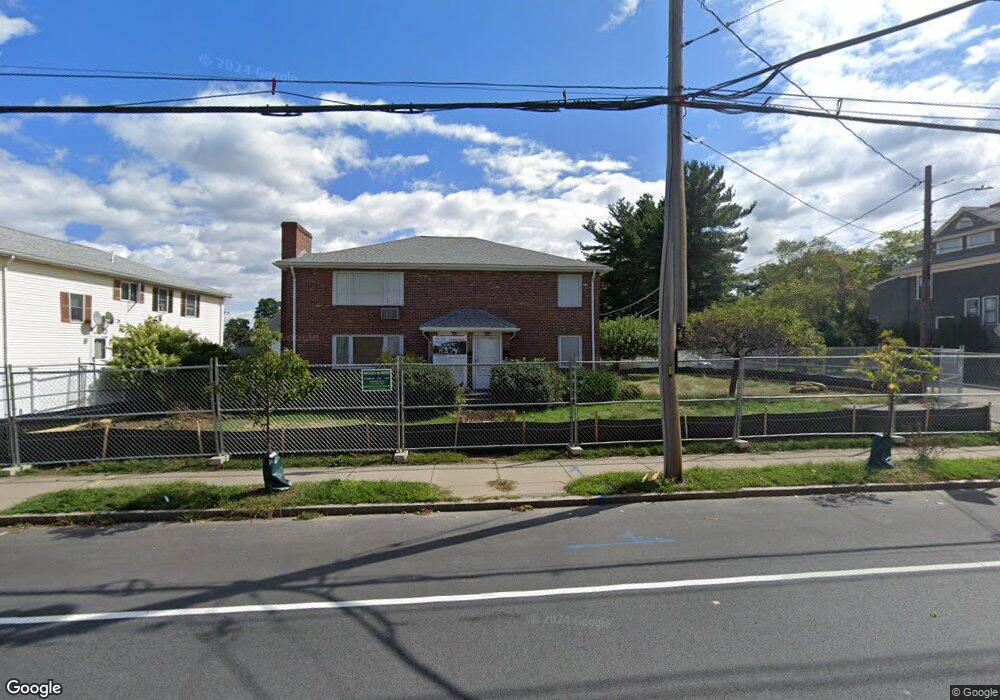 472-474 Watertown St unit 472, Newton, MA 02460 - photo 1