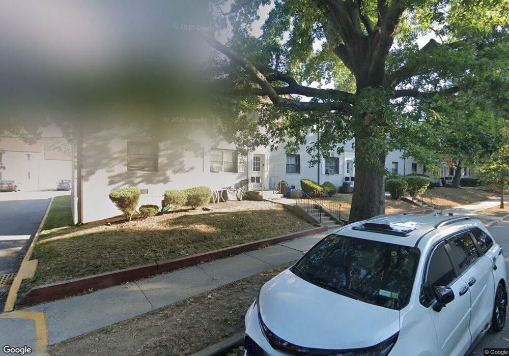 13749 68th Dr unit 1, Flushing, NY 11367 - photo 1