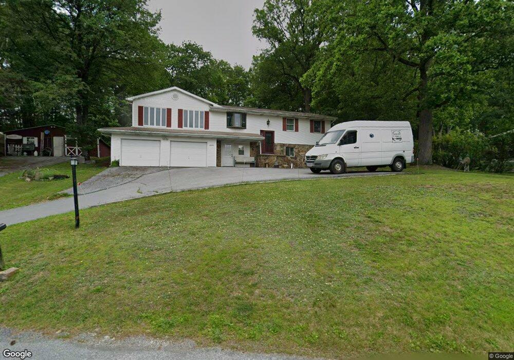 2241 Skyline Dr, Slatington, PA 18080 - photo 1