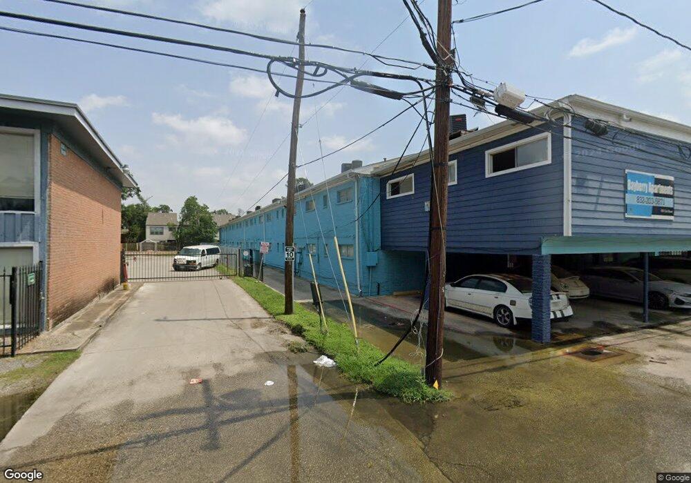 838 Oak St, Houston, TX 77018 - photo 1