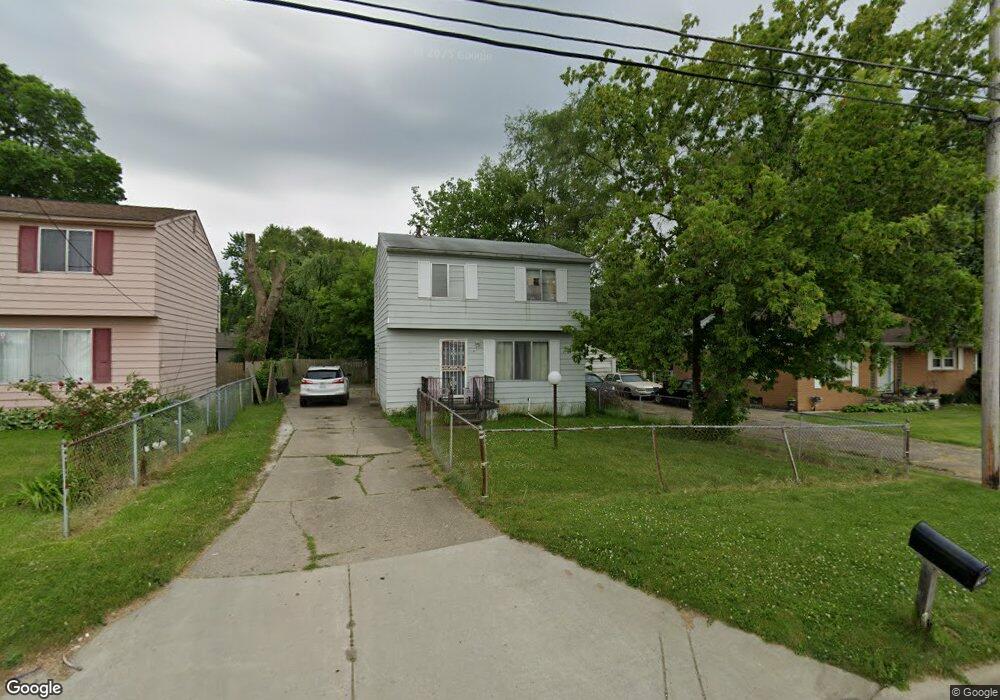 1093 W Coldwater Rd, Flint, MI 48505 - photo 1