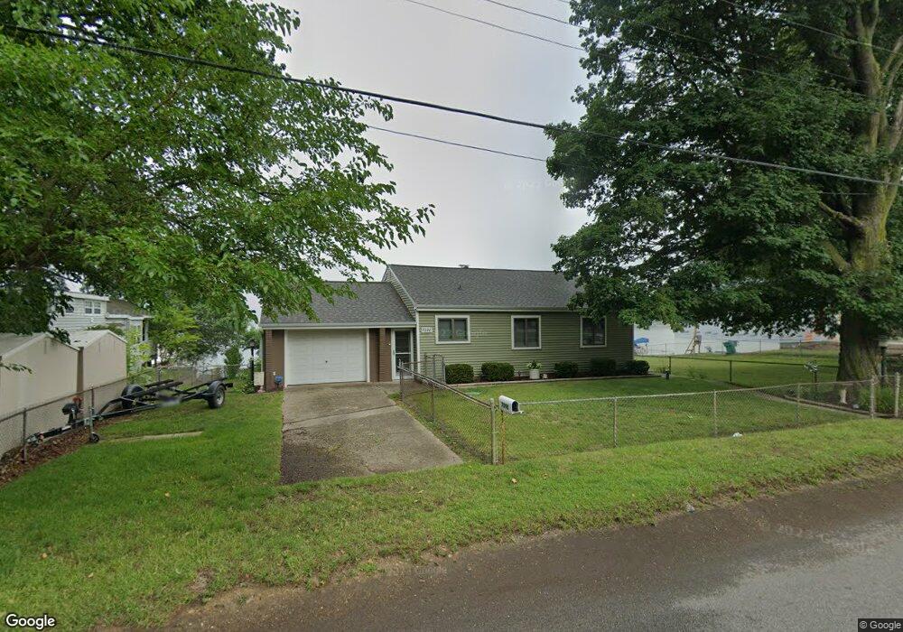 7098 N Chicago Rd, New Carlisle, IN 46552 - photo 1