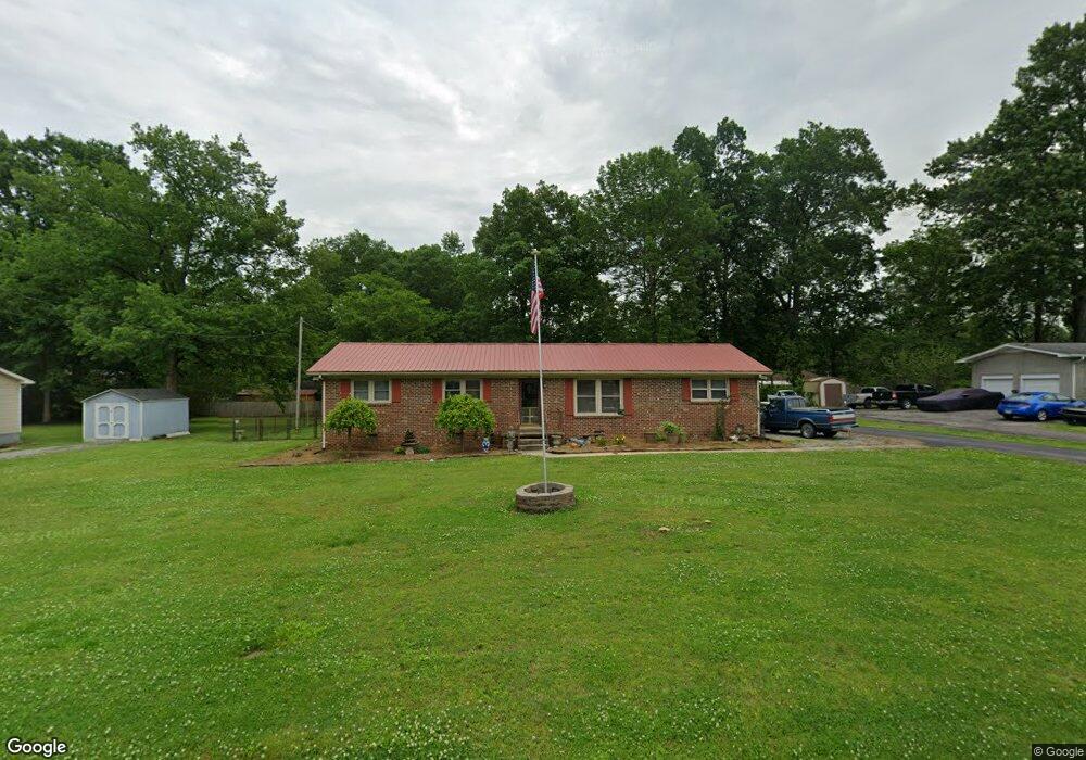 203 Tremont Dr, Shelbyville, TN 37160 - photo 1