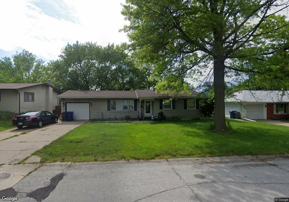 22 Parklane Cir, Bettendorf, IA 52722 - photo 1