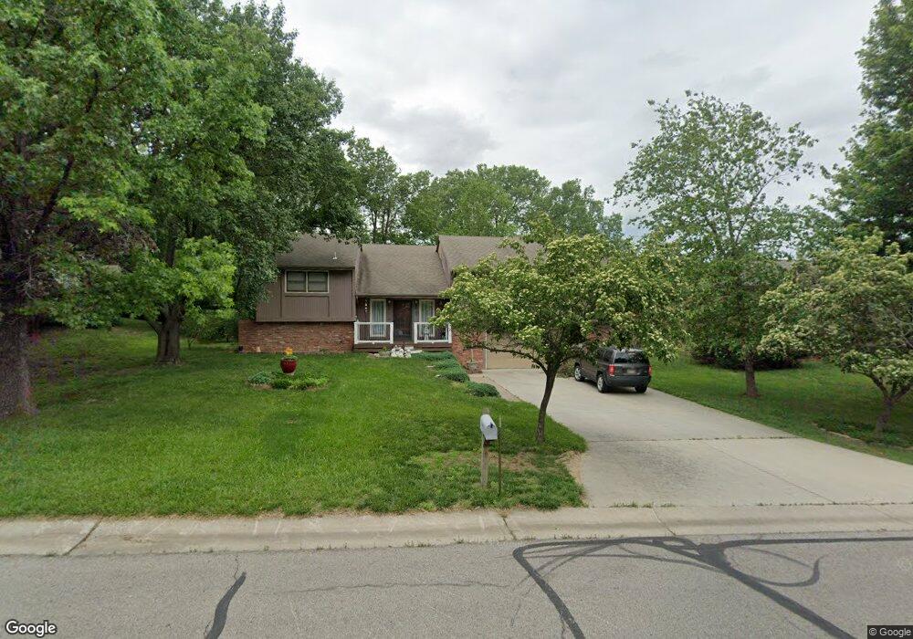 3817 SW Nottingham Rd, Topeka, KS 66610 - photo 1