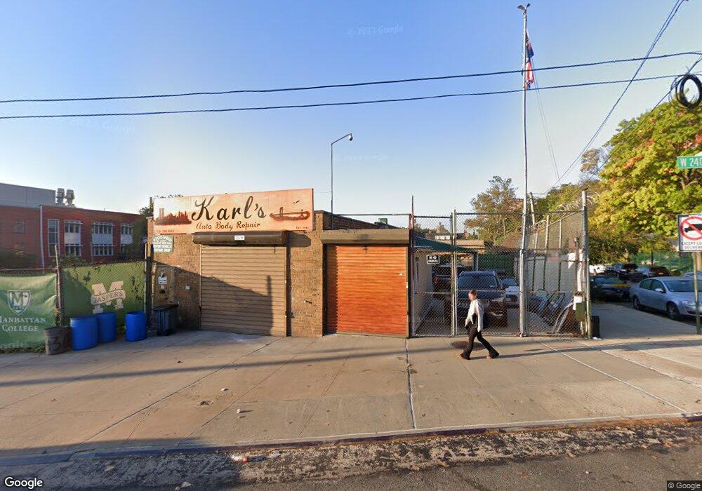 316 W 240th St, Bronx, NY 10463 - photo 1