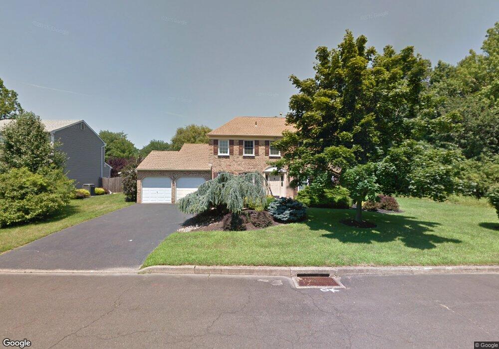 525 Maple Point Dr, Langhorne, PA 19047 - photo 1