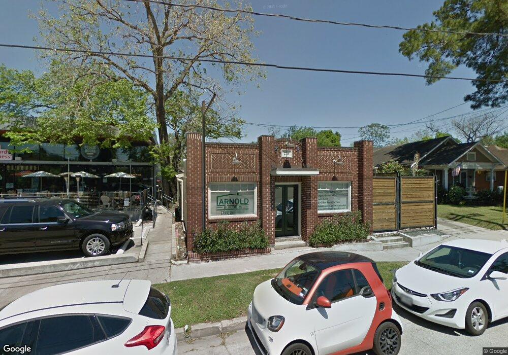 2726 White Oak Dr, Houston, TX 77007 - photo 1