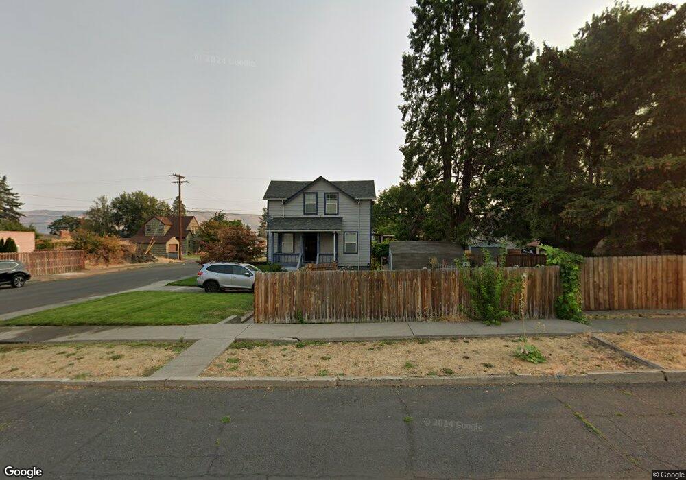 423 W 8th St, the Dalles, OR 97058 - photo 1