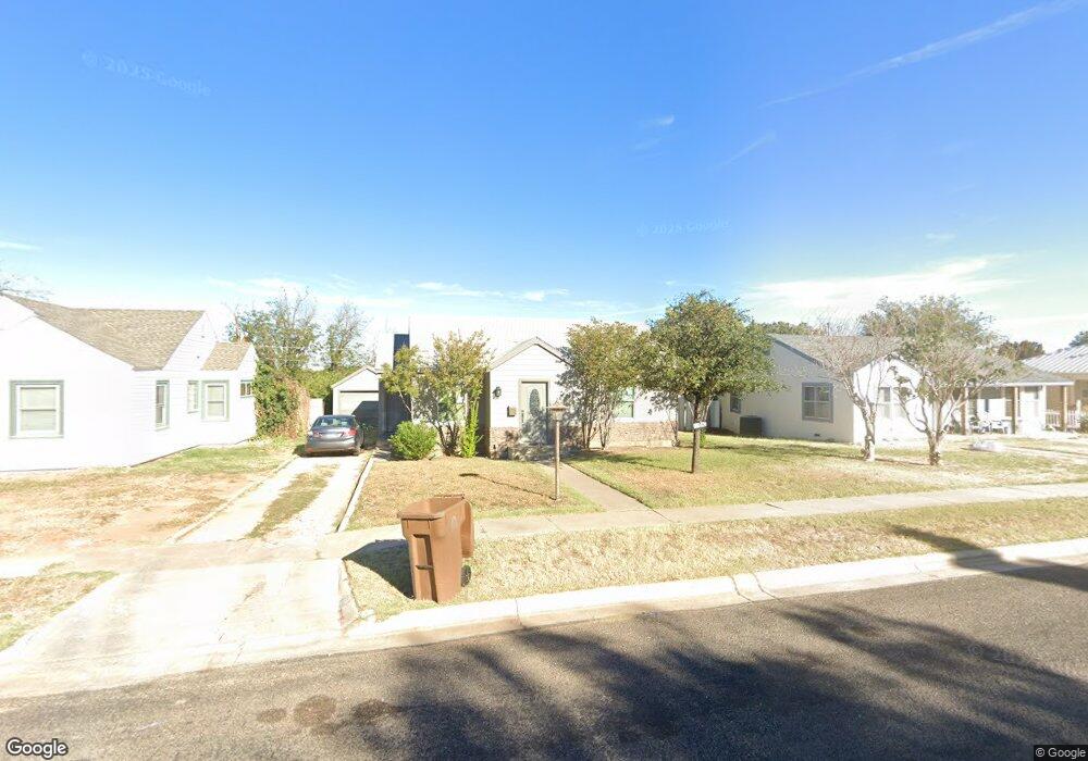 704 W 18th St, Big Spring, TX 79720 - photo 1